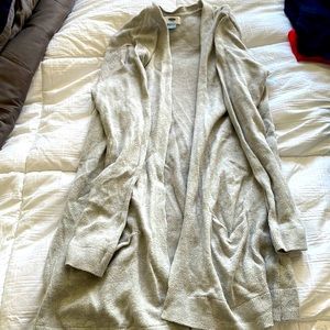 Greyish white cardigan old navy with pockets
